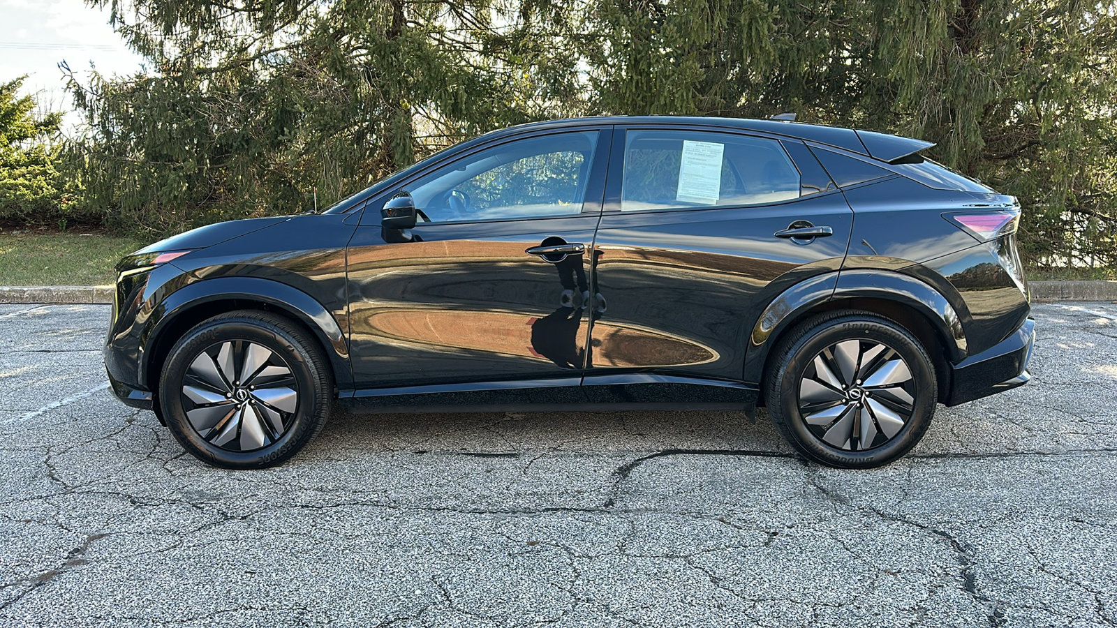 Certified 2024 Nissan Ariya AWD image 27