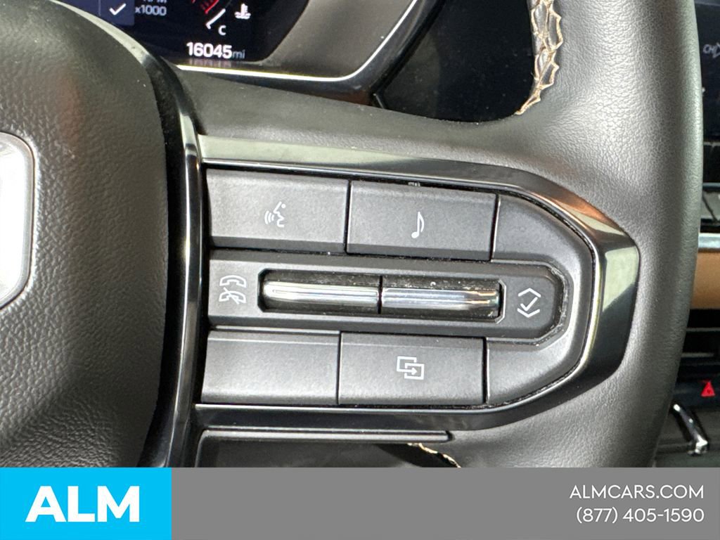 Used 2024 GMC Canyon AT4 image 29