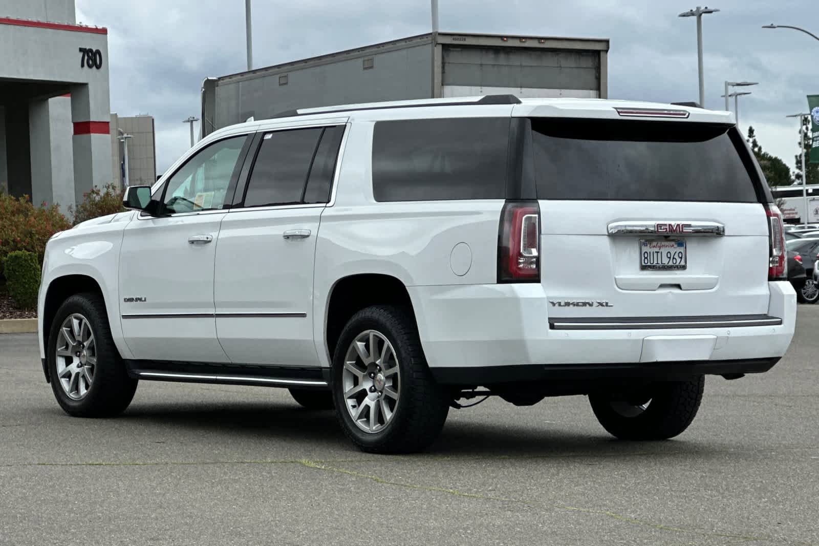 Used 2020 GMC Yukon XL Denali RWD image 7