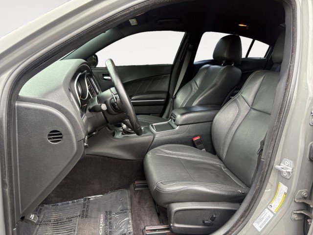 Used 2017 Dodge Charger R/T image 2