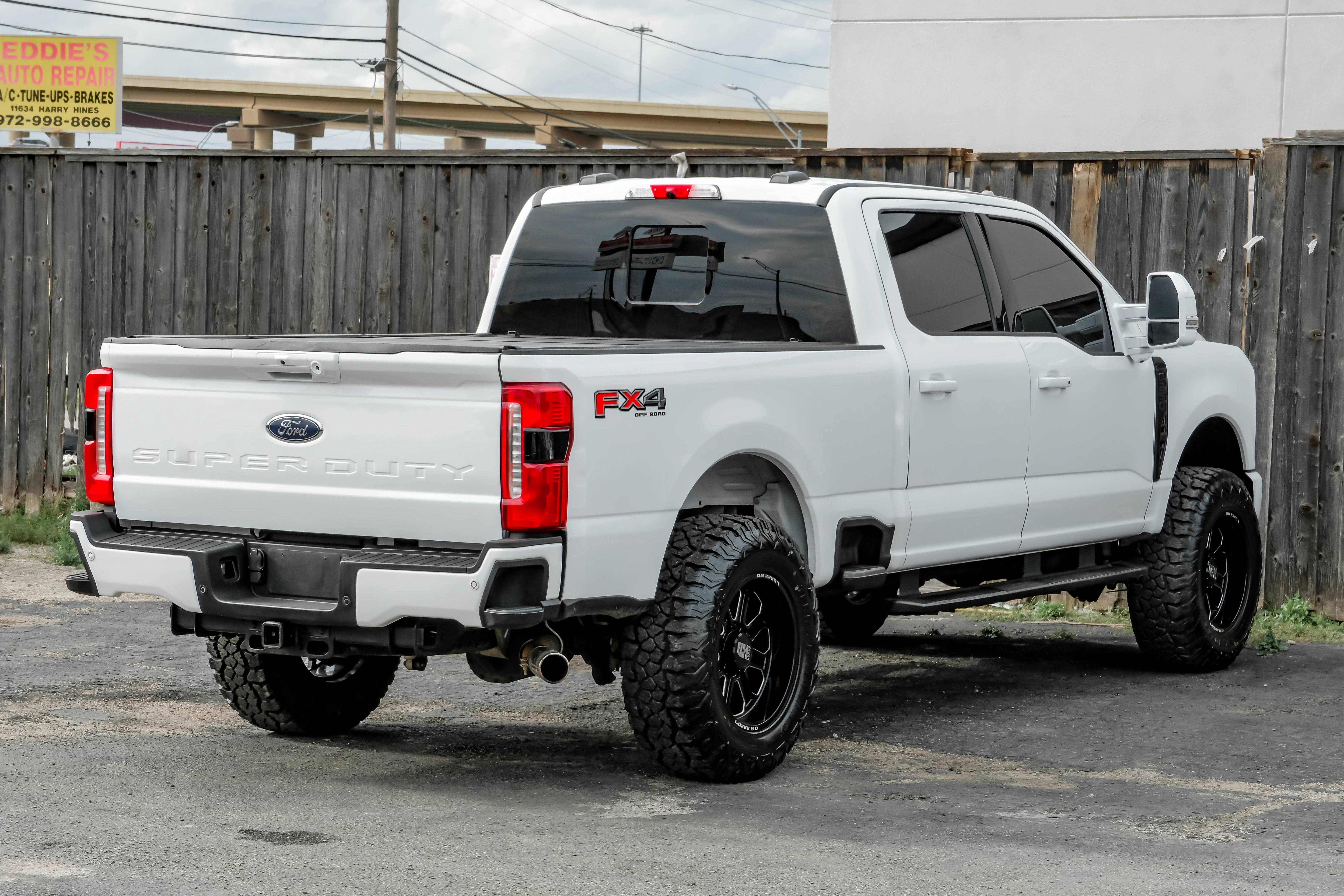 Used 2023 Ford F250 XLT w/ XLT Premium Package image 6