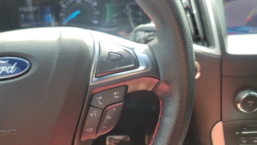 Used 2020 Ford Edge ST-Line FWD image 21