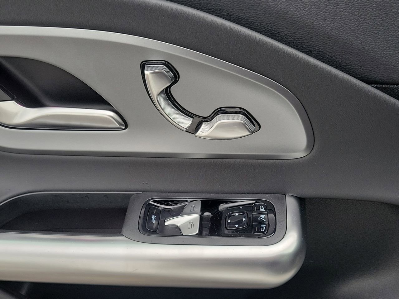 New 2026 Mercedes-Benz CLA 250+ image 23