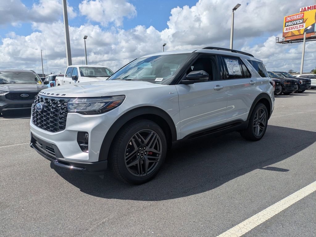 New 2026 Ford Explorer ST-Line w/ ST-Line Street Pack RWD image 8