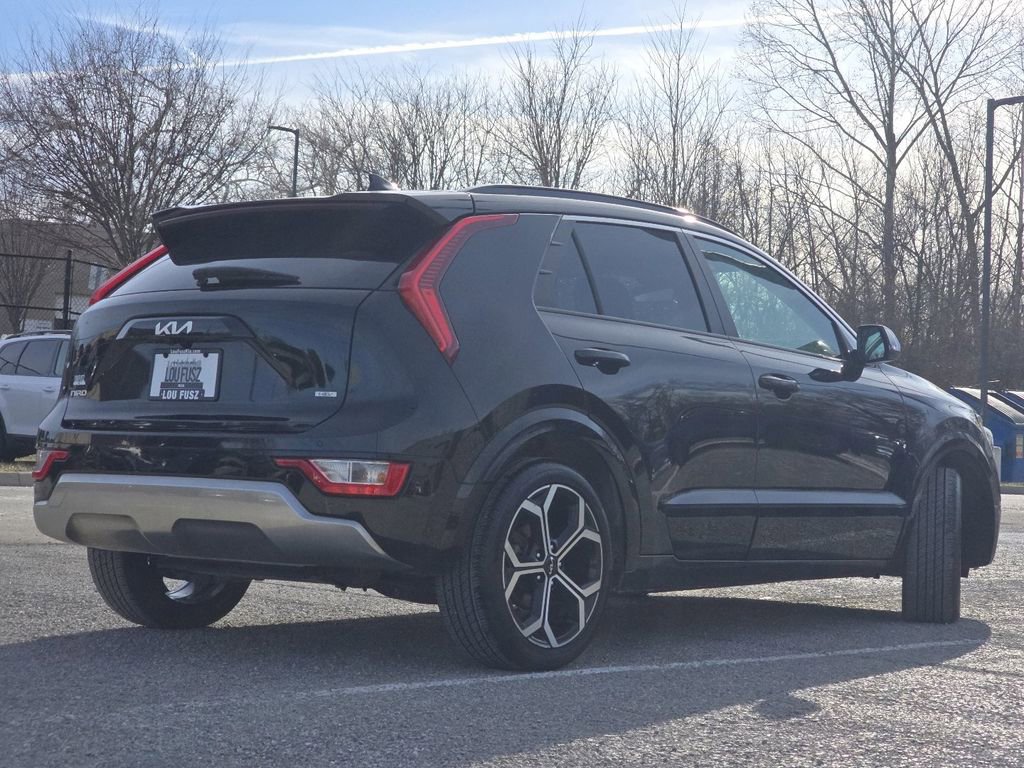 Used 2023 Kia Niro EX Touring image 17