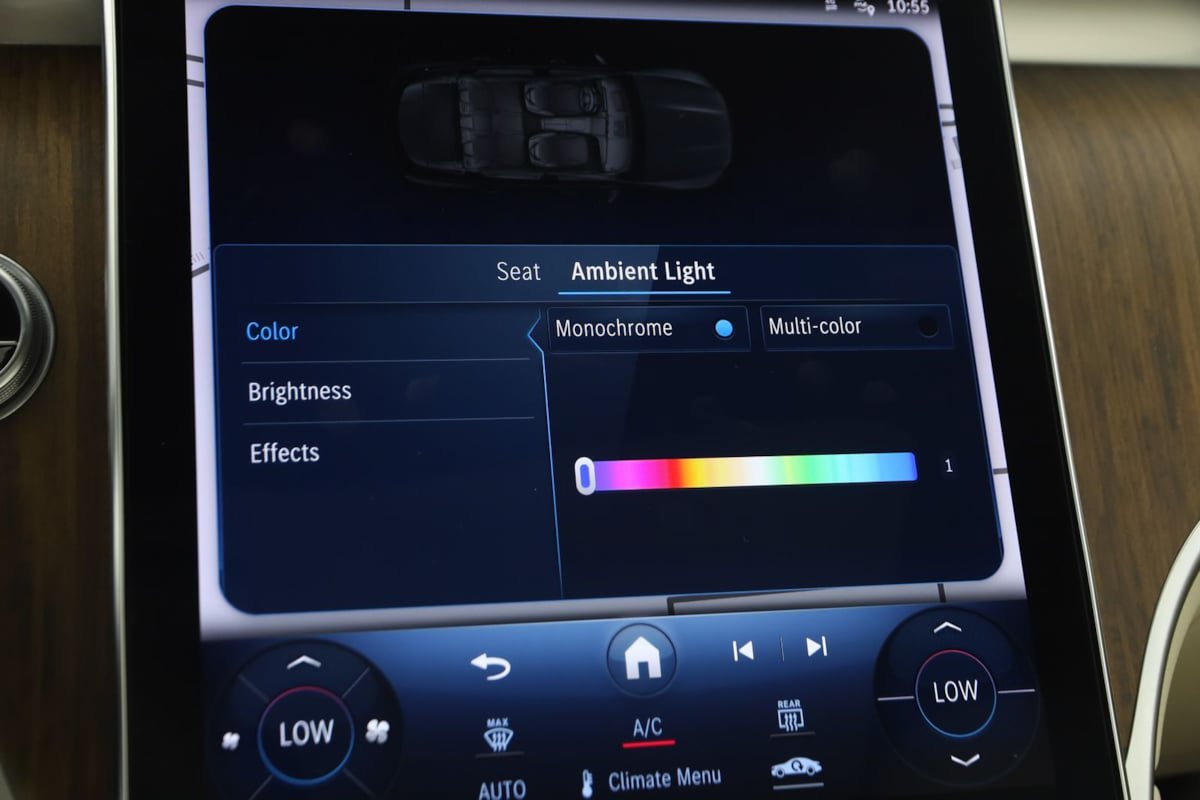 Used 2023 Mercedes-Benz GLC 300 4MATIC w/ Pinnacle Trim Package image 33