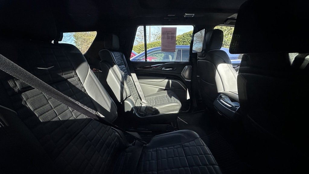 Used 2023 Cadillac Escalade Sport Platinum w/ LPO, ONYX Package image 6