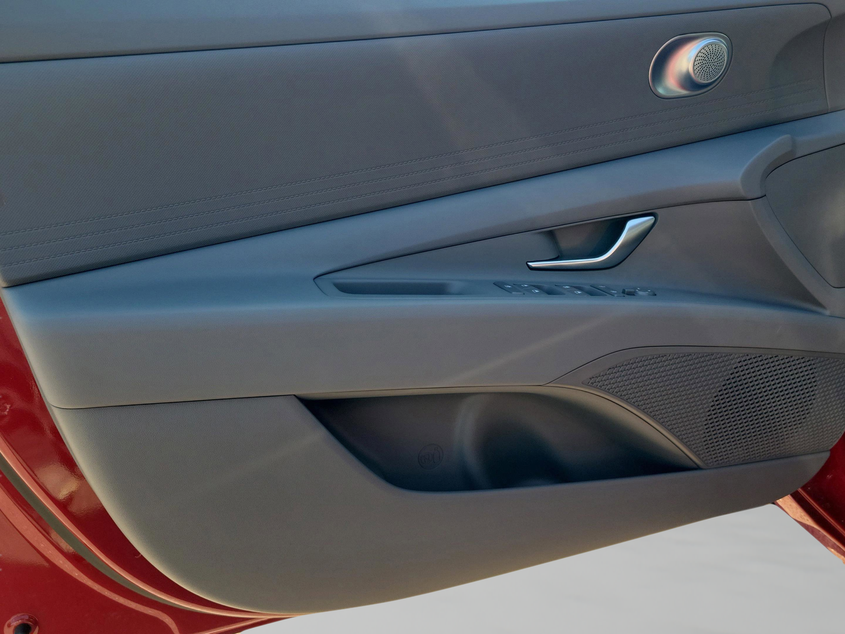 New 2026 Hyundai Elantra SE FWD image 28