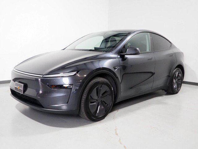 Used 2026 Tesla Model Y Long Range RWD image 11