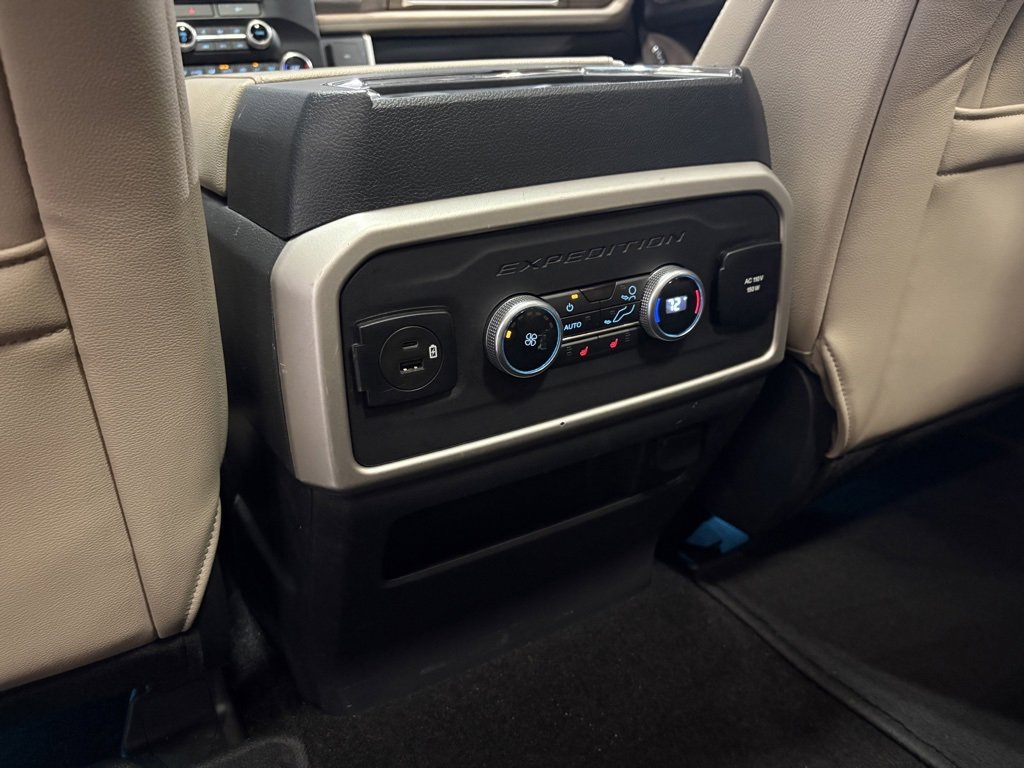 Used 2022 Ford Expedition Limited image 25