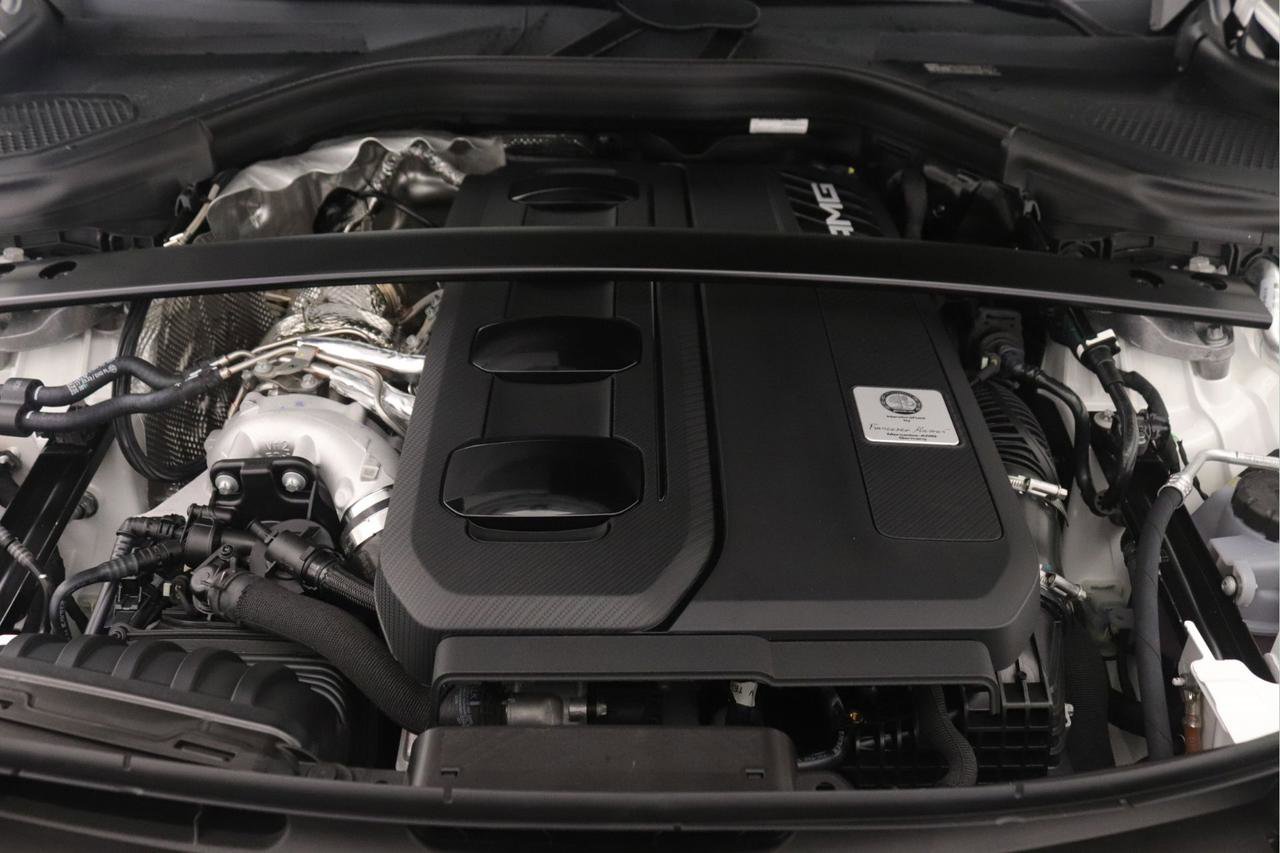 New 2026 Mercedes-Benz GLC 43 AMG 4MATIC image 9