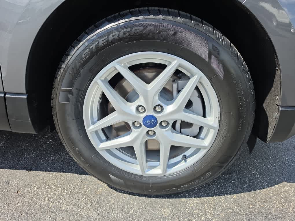 Used 2022 Ford Edge SEL AWD/4WD image 9