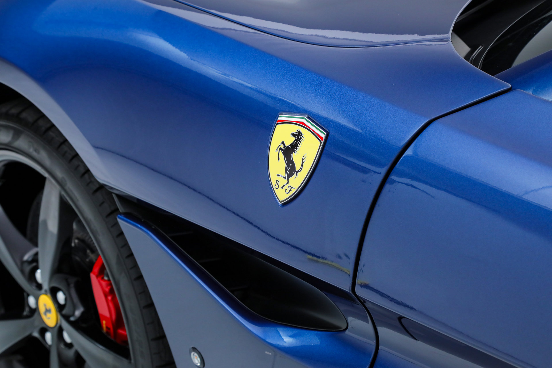 Certified 2019 Ferrari Portofino image 24