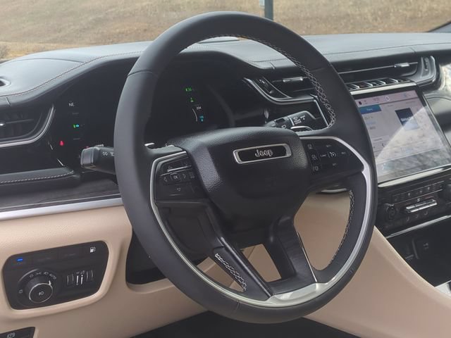 Used 2022 Jeep Grand Cherokee Limited 4xe w/ Luxury Tech Group II AWD/4WD image 31