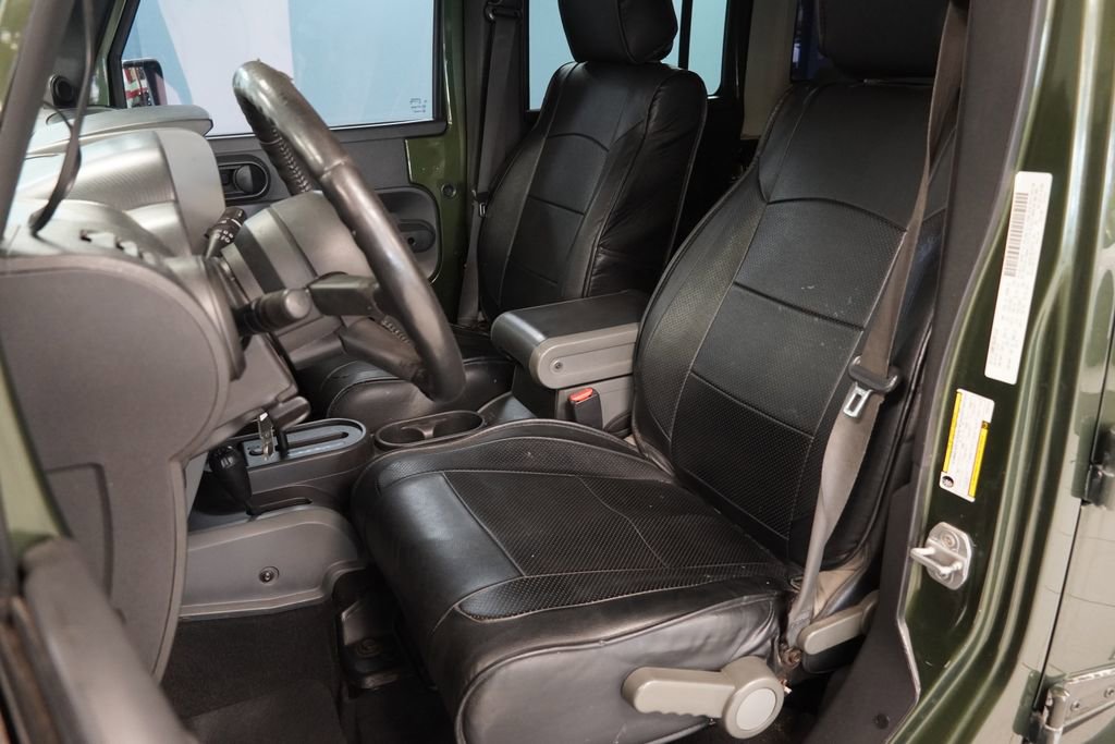 Used 2008 Jeep Wrangler Unlimited X AWD/4WD image 3