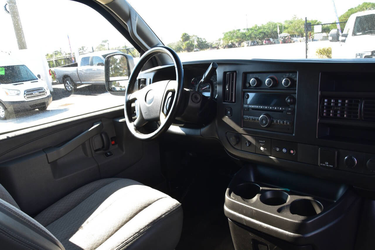 Used 2017 Chevrolet Express 3500 LT w/ LT Preferred Equipment Group RWD image 14