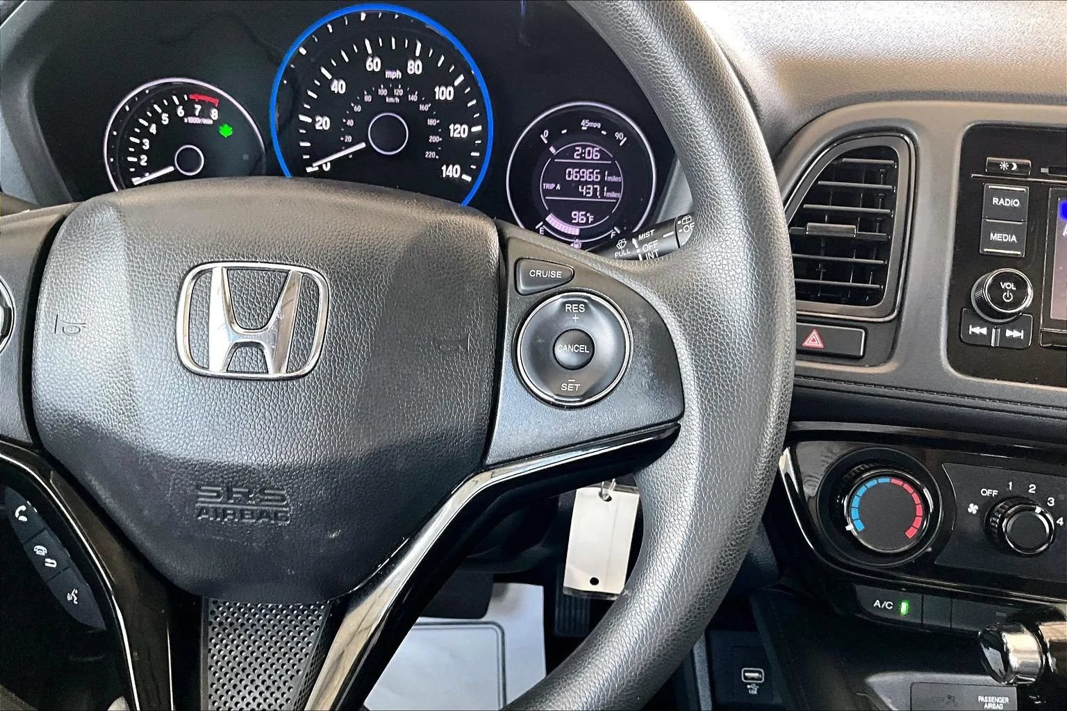 Used 2019 Honda HR-V LX image 11