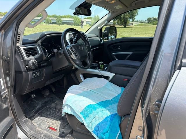 Used 2020 Nissan Titan SV w/ SV Convenience Package AWD/4WD image 14