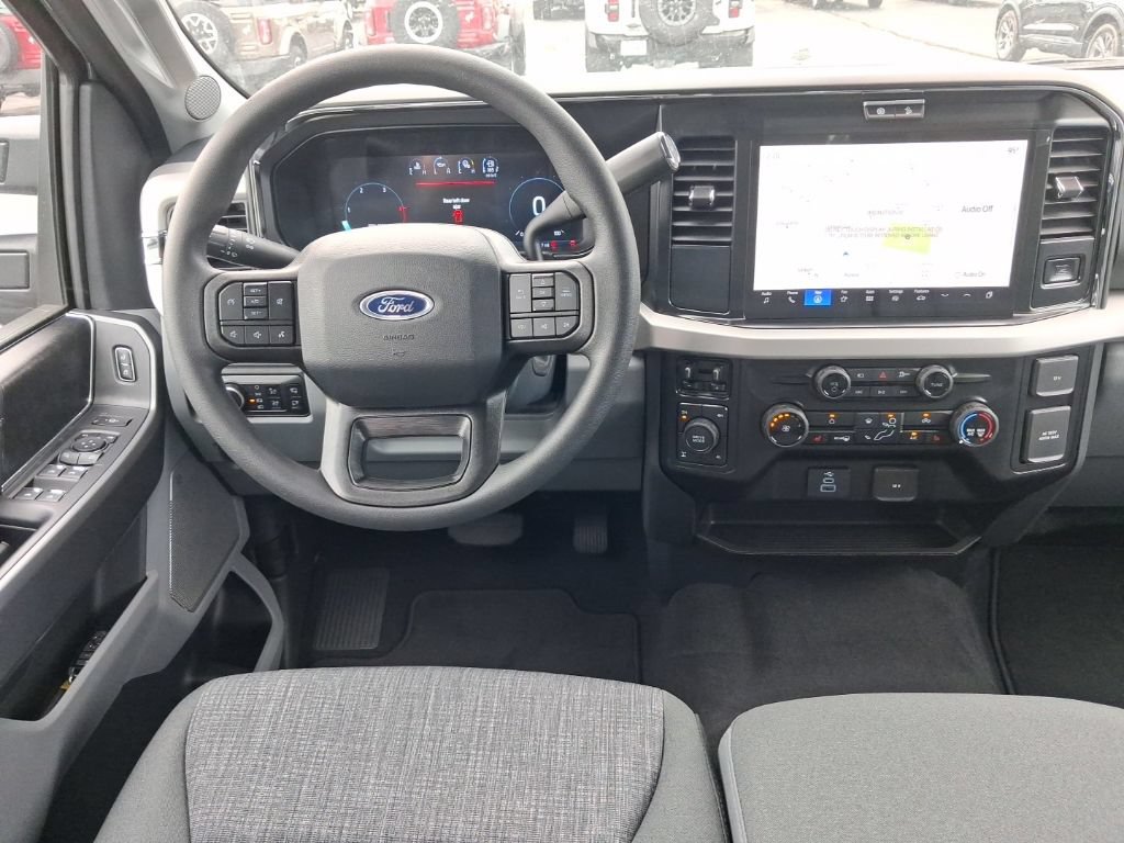 New 2026 Ford F250 XLT w/ XLT Premium Package AWD/4WD image 7
