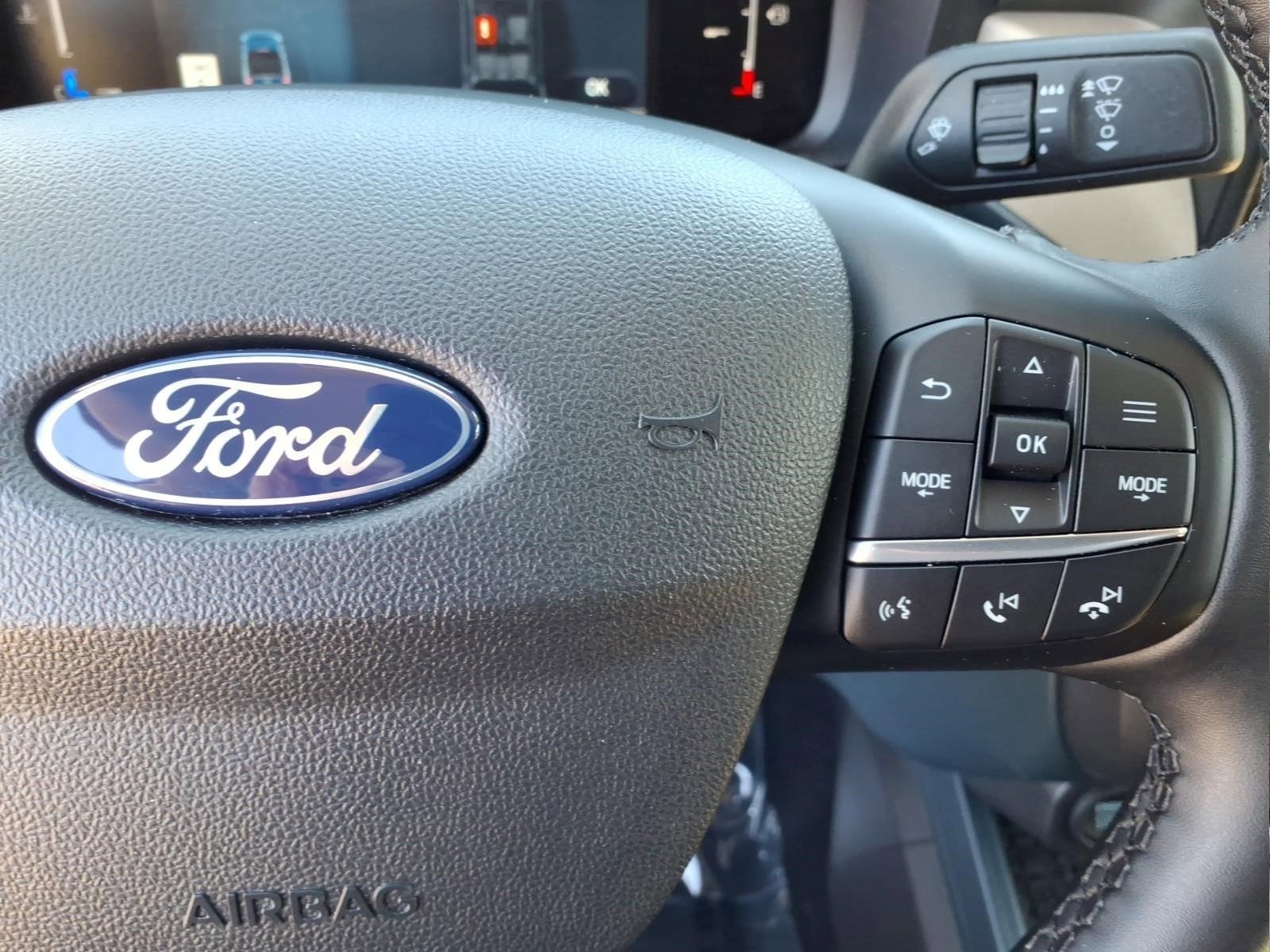 Used 2025 Ford Maverick Lariat w/ 4K Tow Package image 24