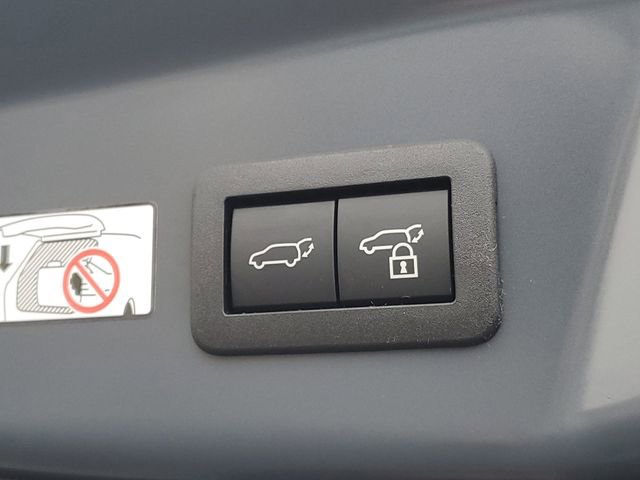 New 2026 Toyota Prius Plug-In Hybrid image 8