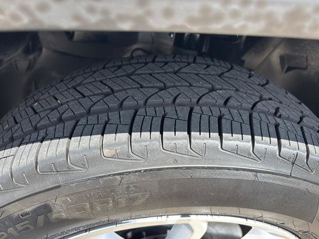 Used 2021 Jeep Renegade Latitude w/ Luxury Group I image 9