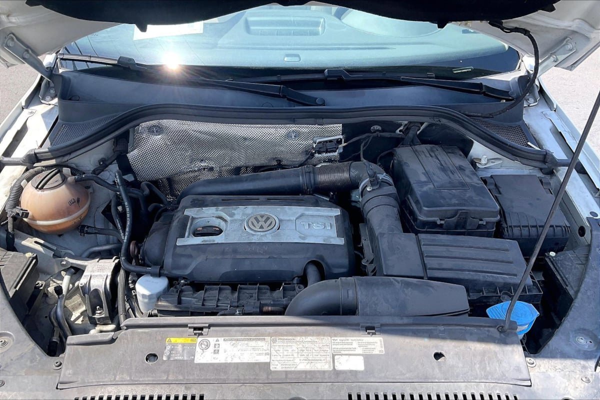 Used 2013 Volkswagen Tiguan SE FWD image 10
