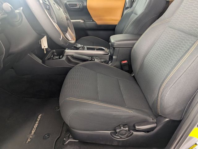 Used 2018 Toyota Tacoma SR5 image 12