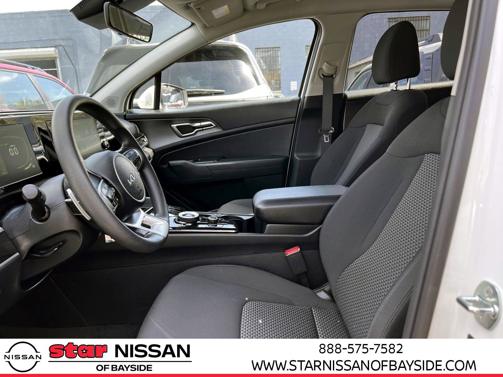 Used 2023 Kia Sportage LX image 15