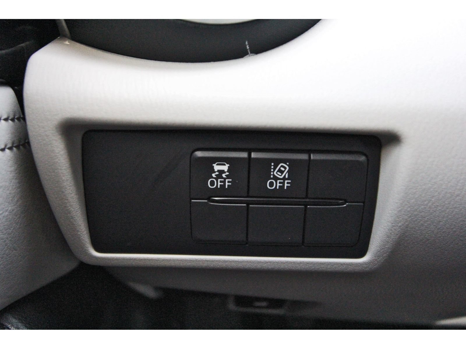 Used 2021 MAZDA MX-5 Miata RF Grand Touring RWD image 16