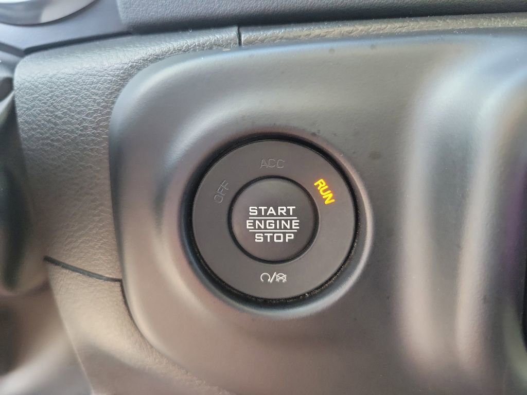 Used 2022 Jeep Gladiator Overland image 24