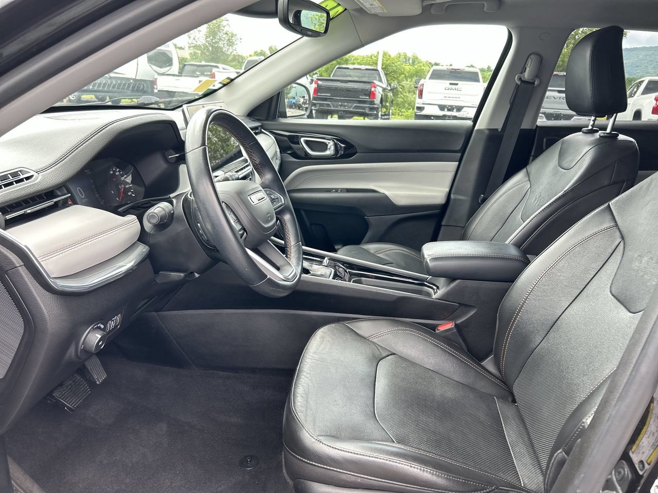 Used 2022 Jeep Compass Limited w/ Sun and Sound Group AWD/4WD image 22