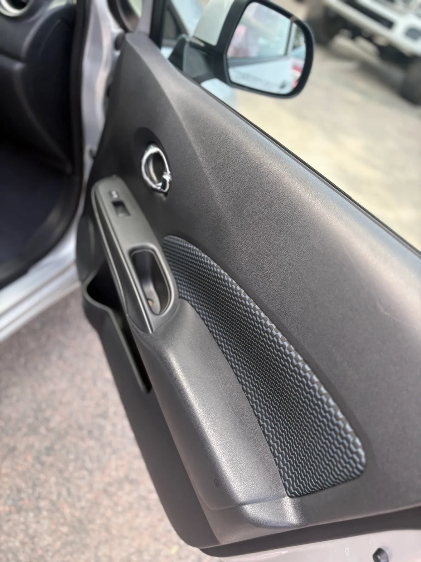 Used 2014 Nissan Versa Note SV FWD image 21