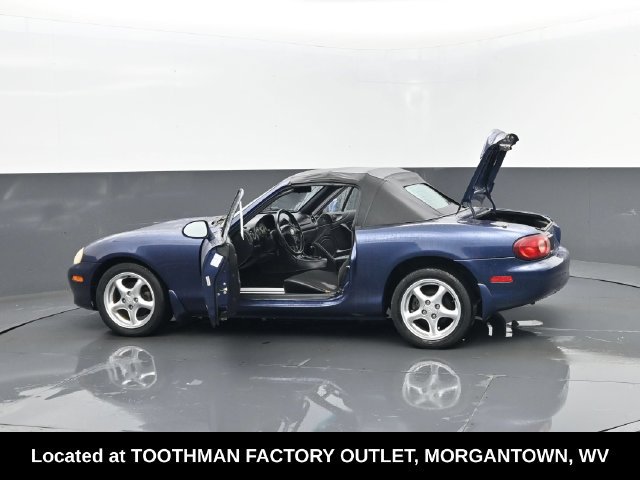 Used 2001 MAZDA MX-5 Miata RWD image 26