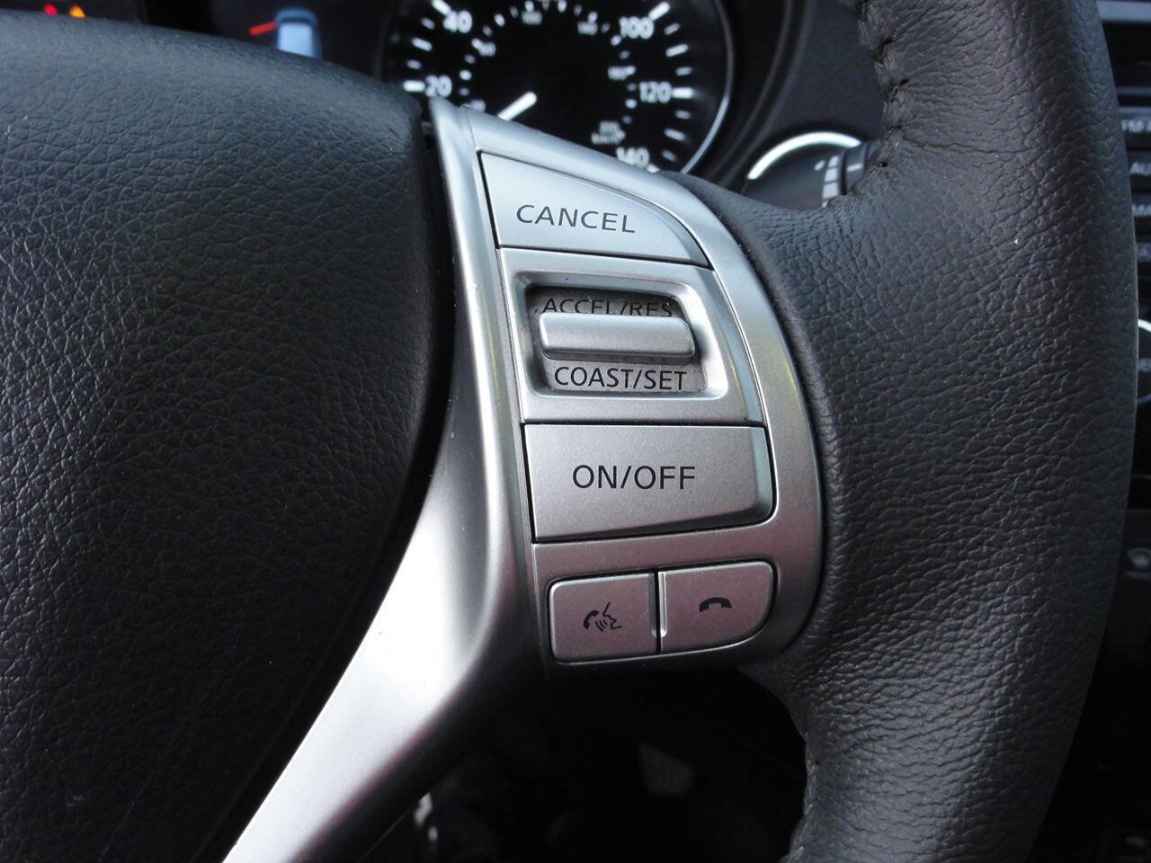Used 2015 Nissan Rogue SL w/ SL Premium Package AWD/4WD image 39
