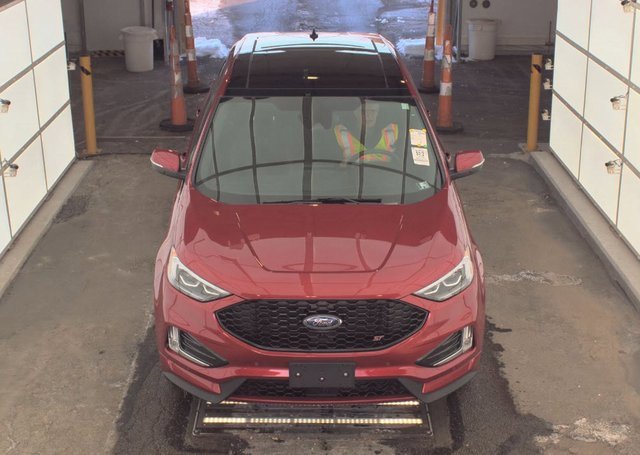Used 2022 Ford Edge ST w/ Equipment Group 401A image 4