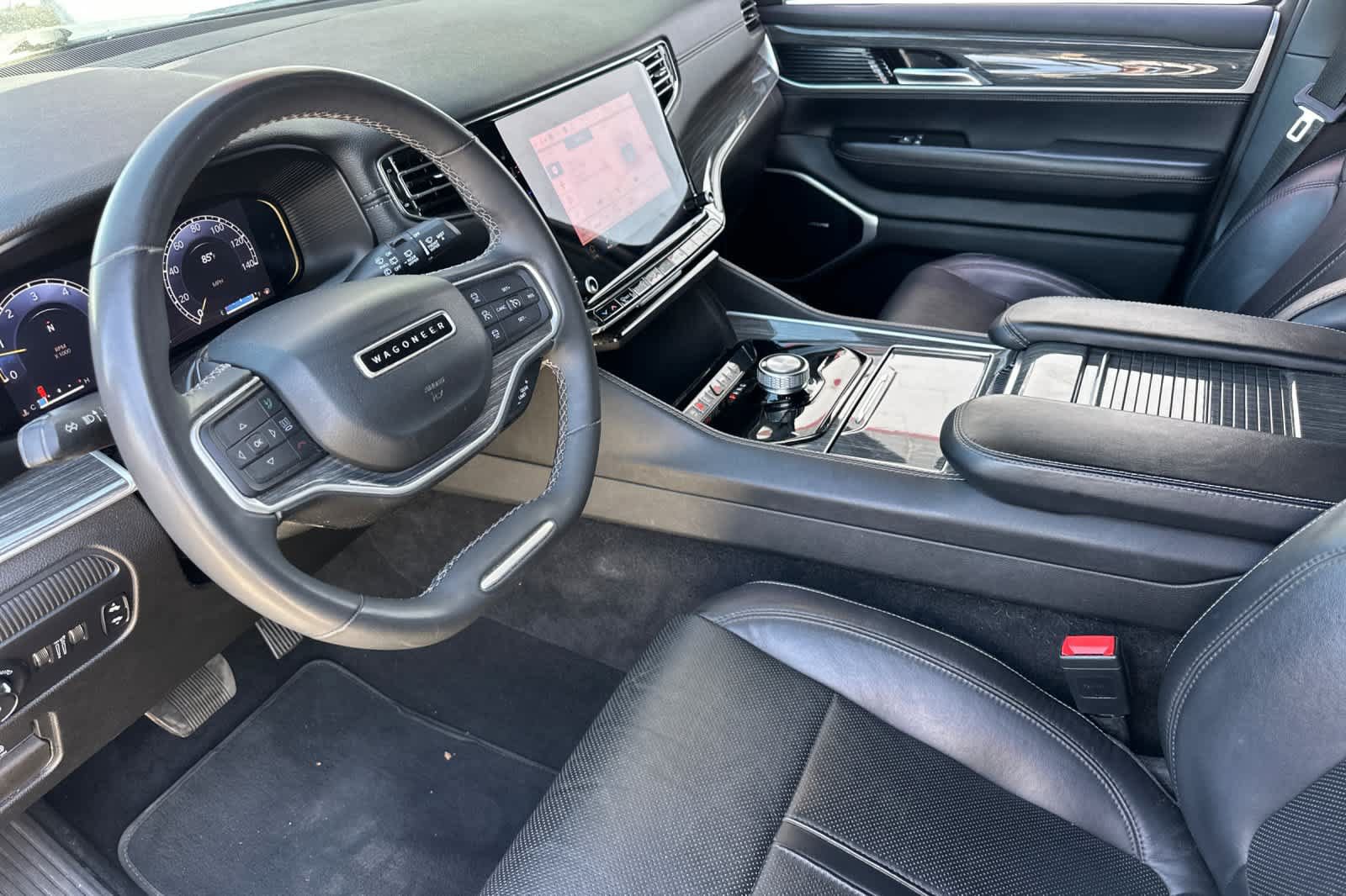 Used 2022 Jeep Wagoneer Series II RWD image 13
