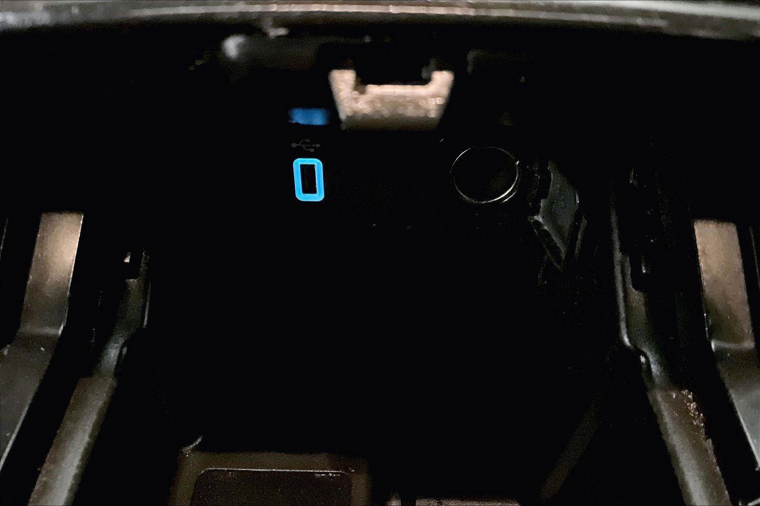 Used 2018 Ford Explorer XLT w/ Equipment Group 201A image 32