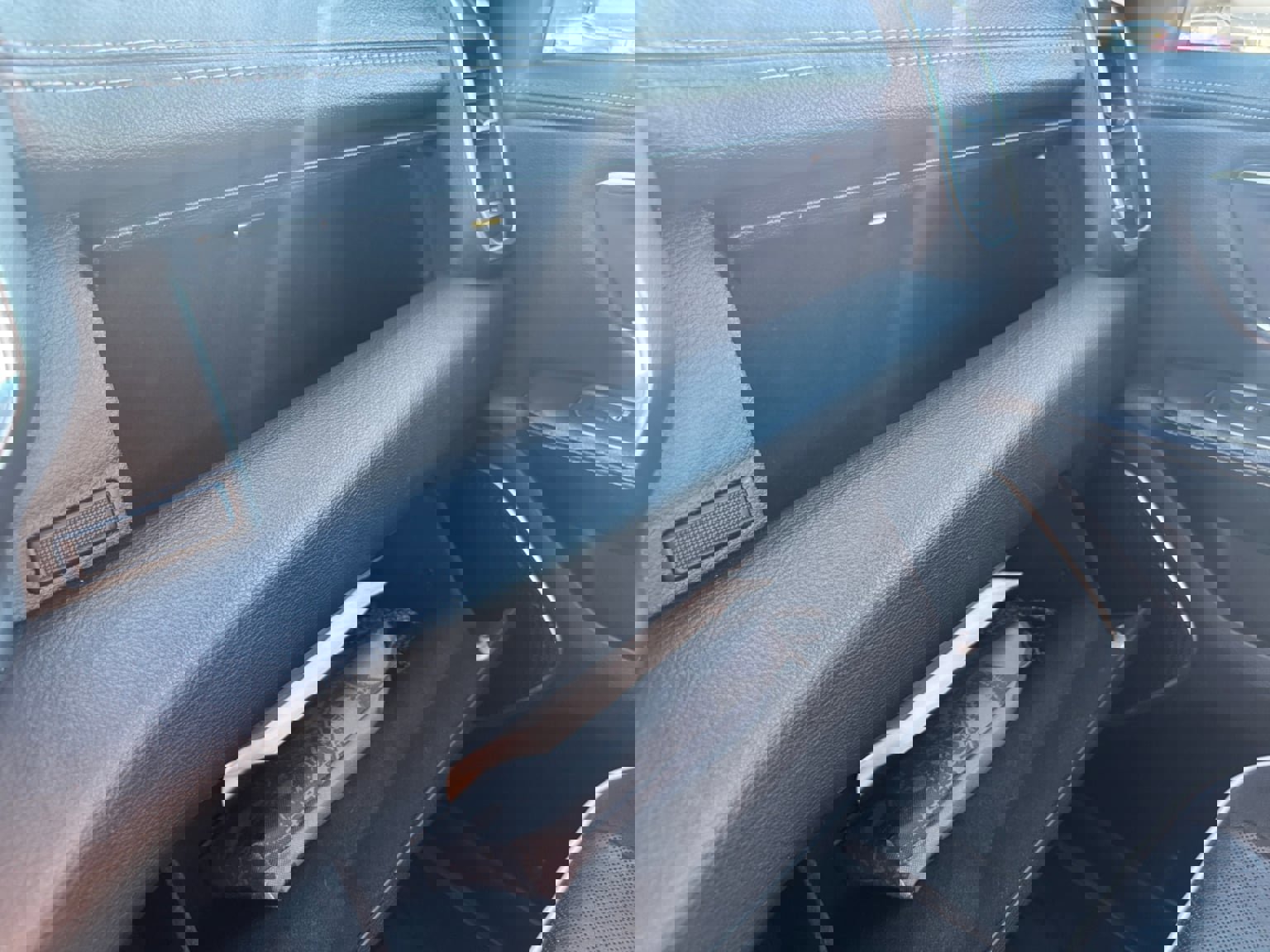 Used 2020 RAM 1500 Laramie w/ Sport Appearance Package image 22