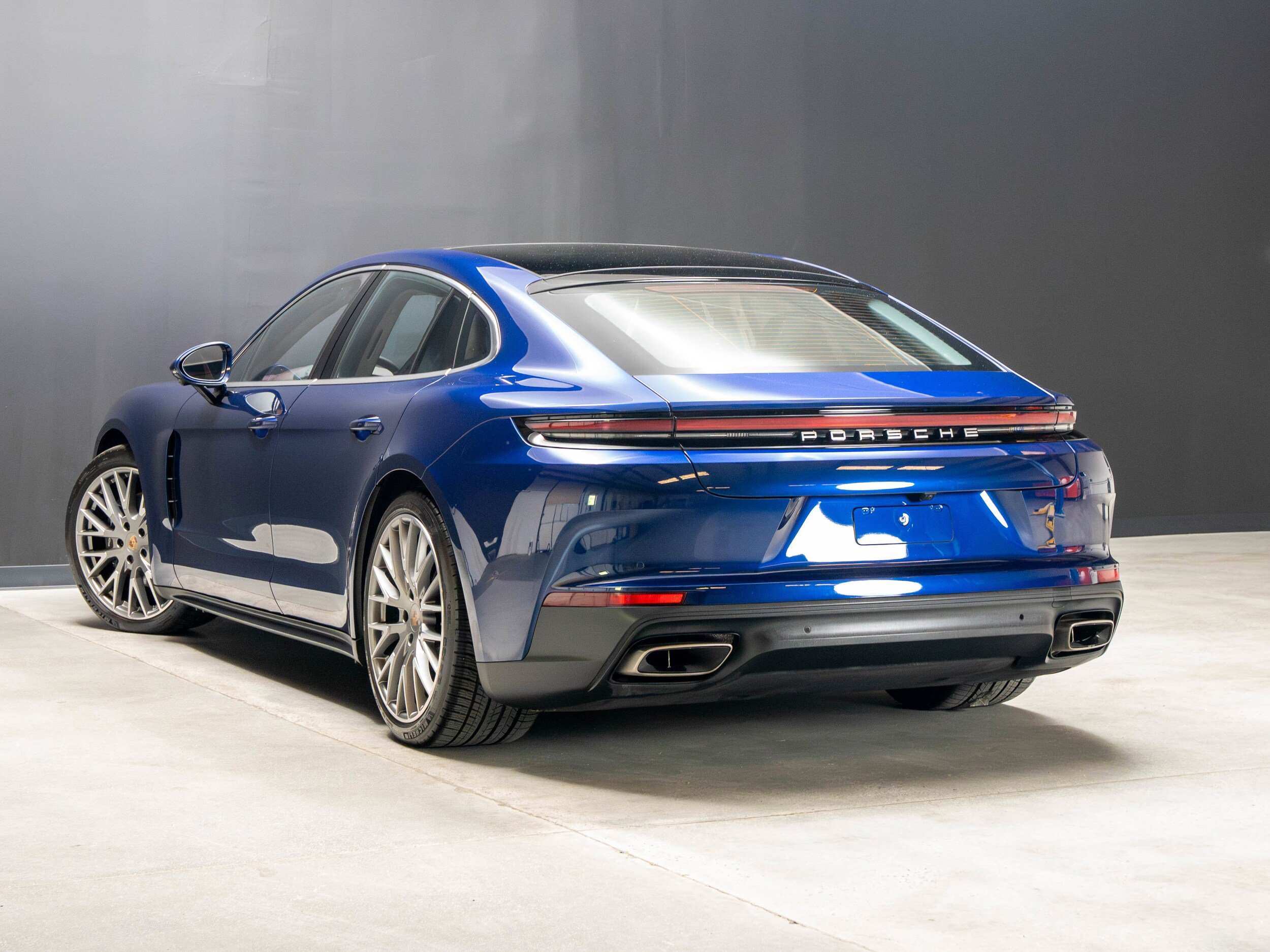 Certified 2024 Porsche Panamera 4 AWD/4WD image 3