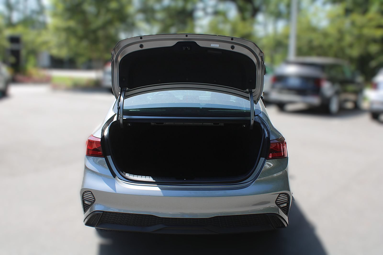 Certified 2024 Kia Forte LXS FWD image 8
