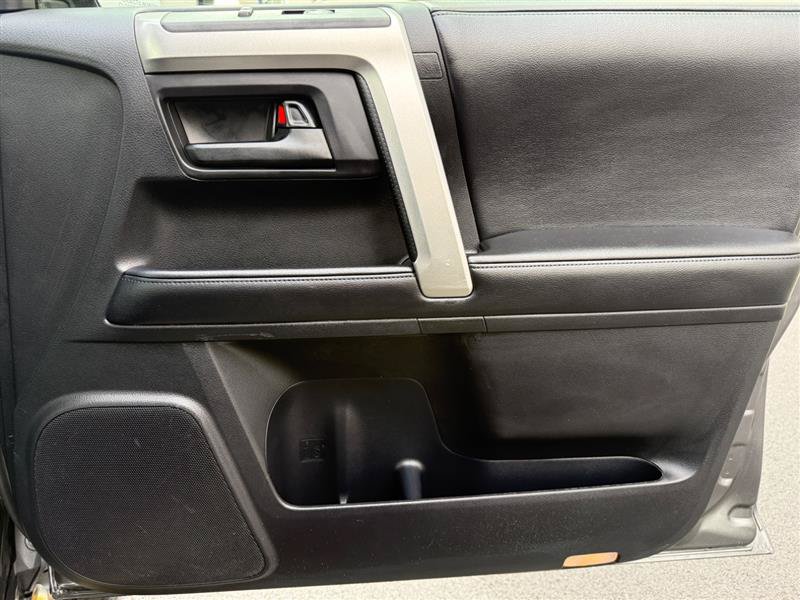 Used 2013 Toyota 4Runner Limited AWD/4WD image 36