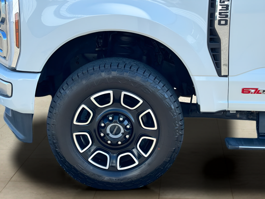 Used 2024 Ford F350 Platinum w/ FX4 Off-Road Package AWD/4WD image 36