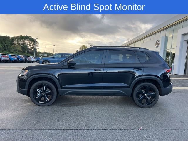 Certified 2025 Volkswagen Taos SE image 5