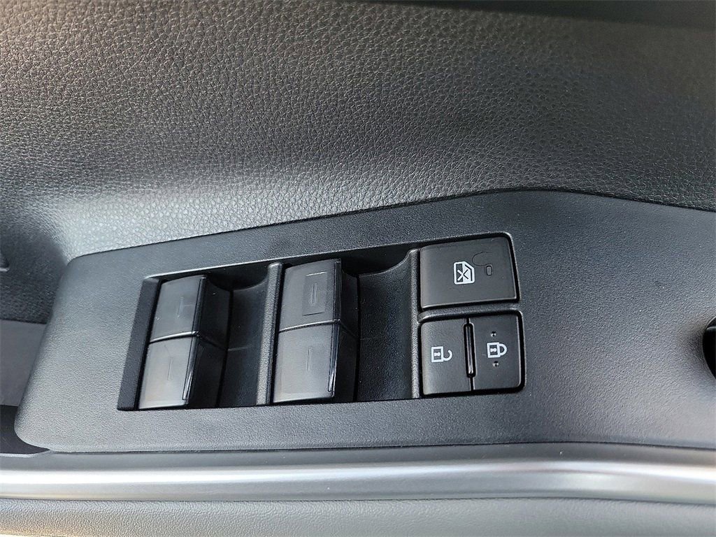 Used 2024 Toyota Highlander XLE image 20