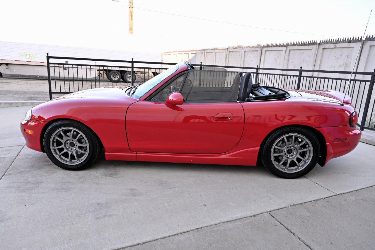 Used 2001 MAZDA MX-5 Miata RWD image 5