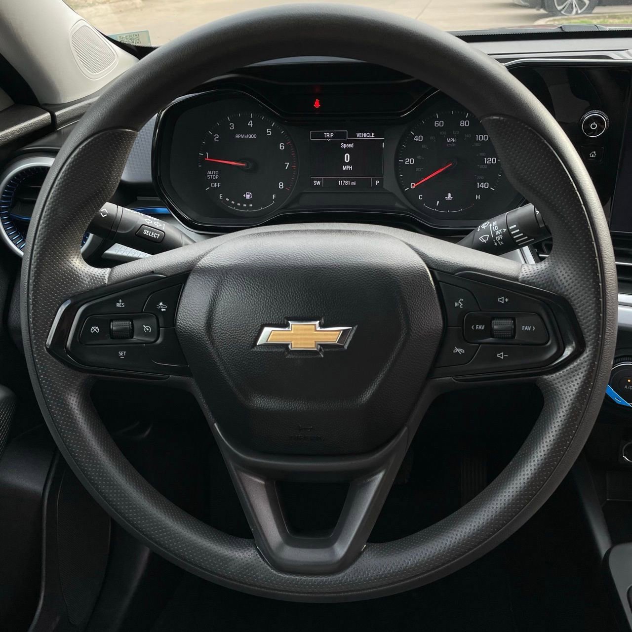 Used 2024 Chevrolet Trax LS w/ LS Convenience Package image 12