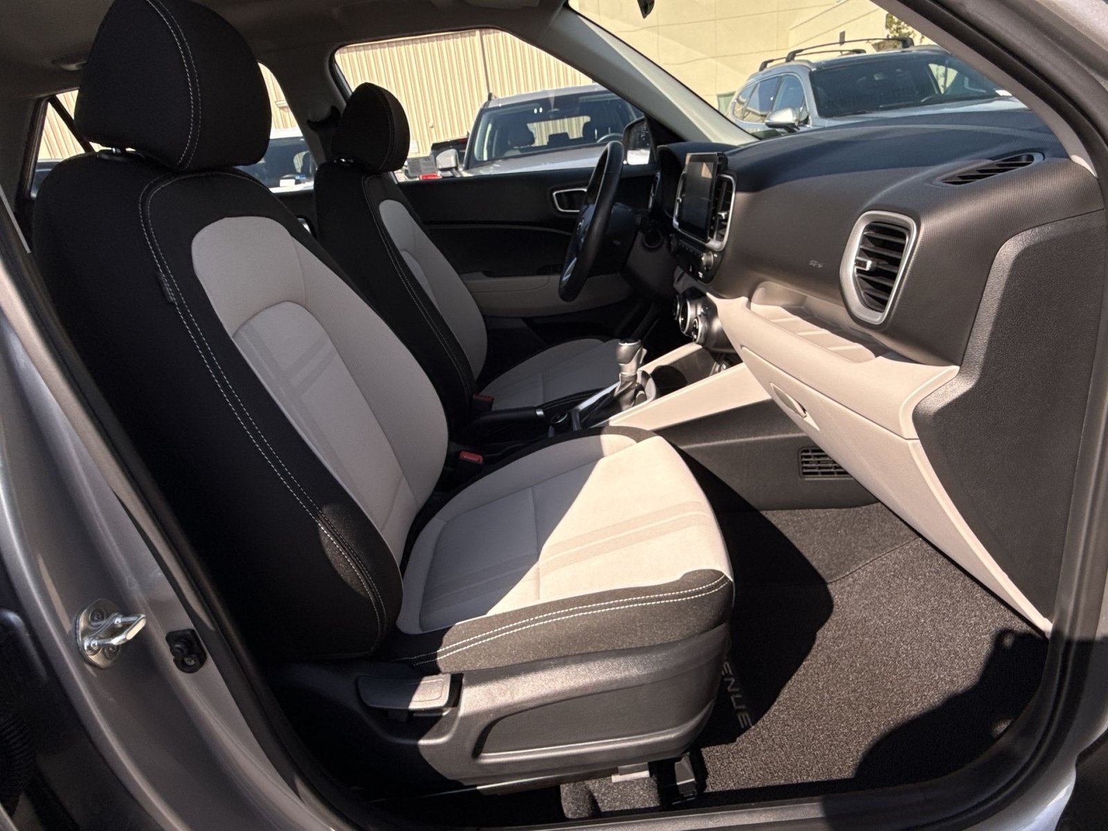 Certified 2024 Hyundai Venue SEL FWD image 27