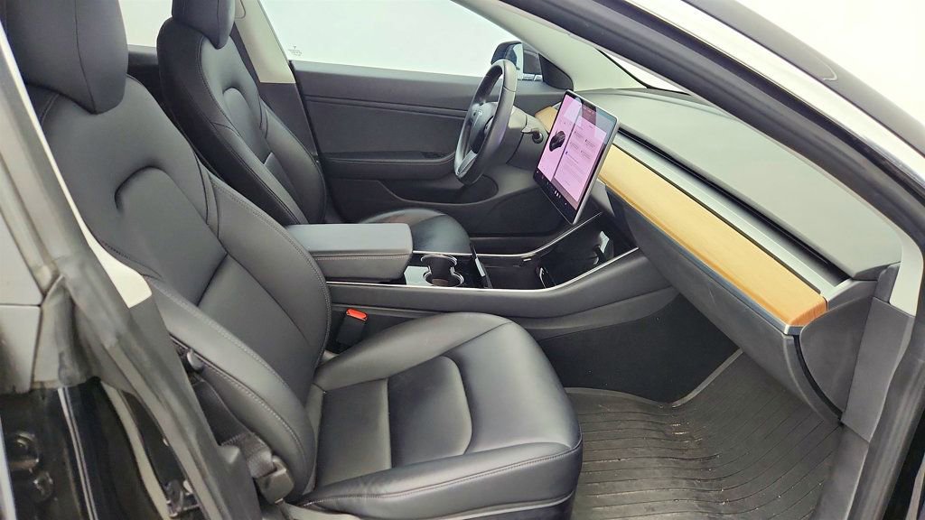 Used 2018 Tesla Model 3 Long Range image 28