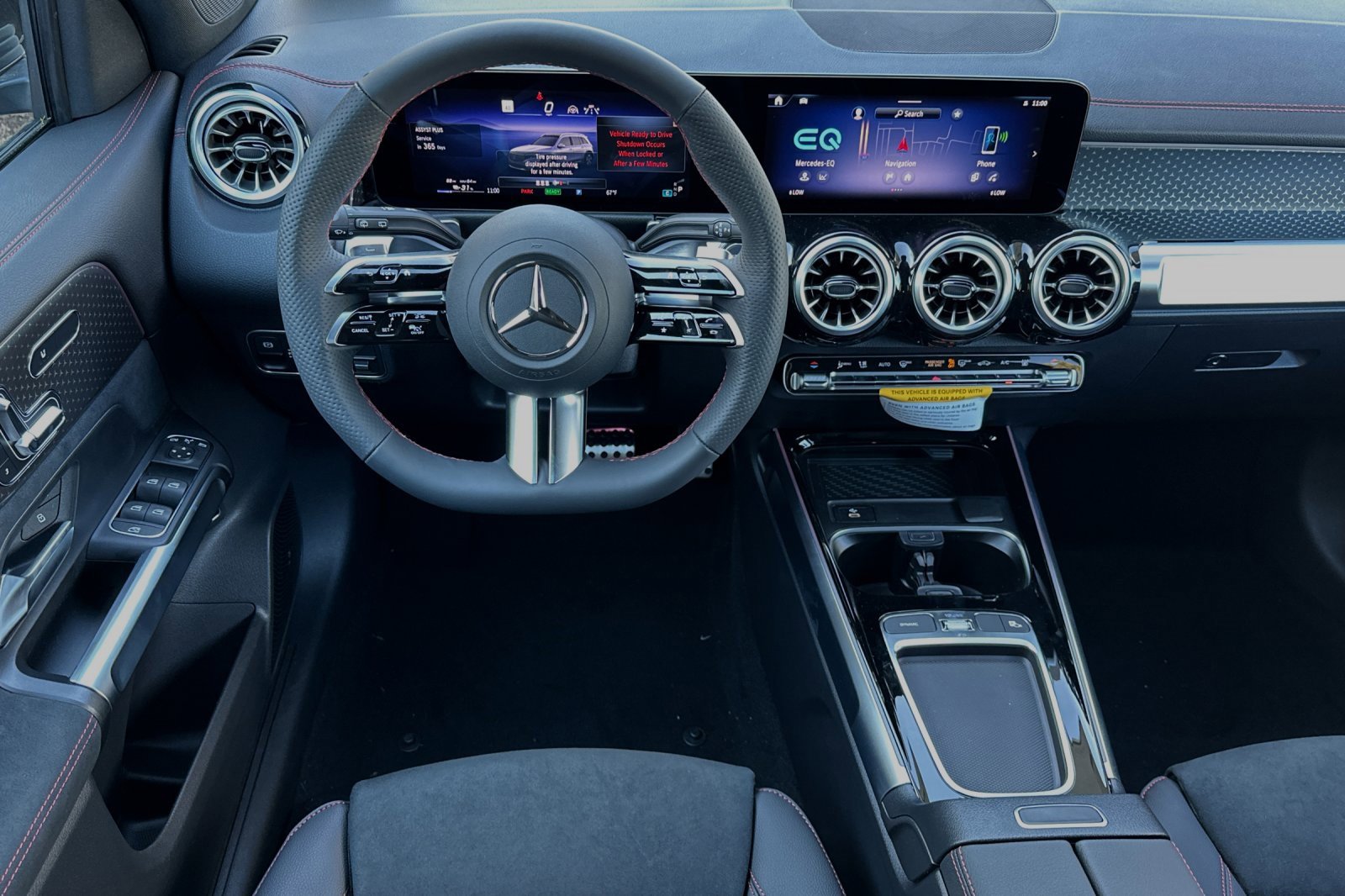 Used 2024 Mercedes-Benz EQB 300 4MATIC image 17